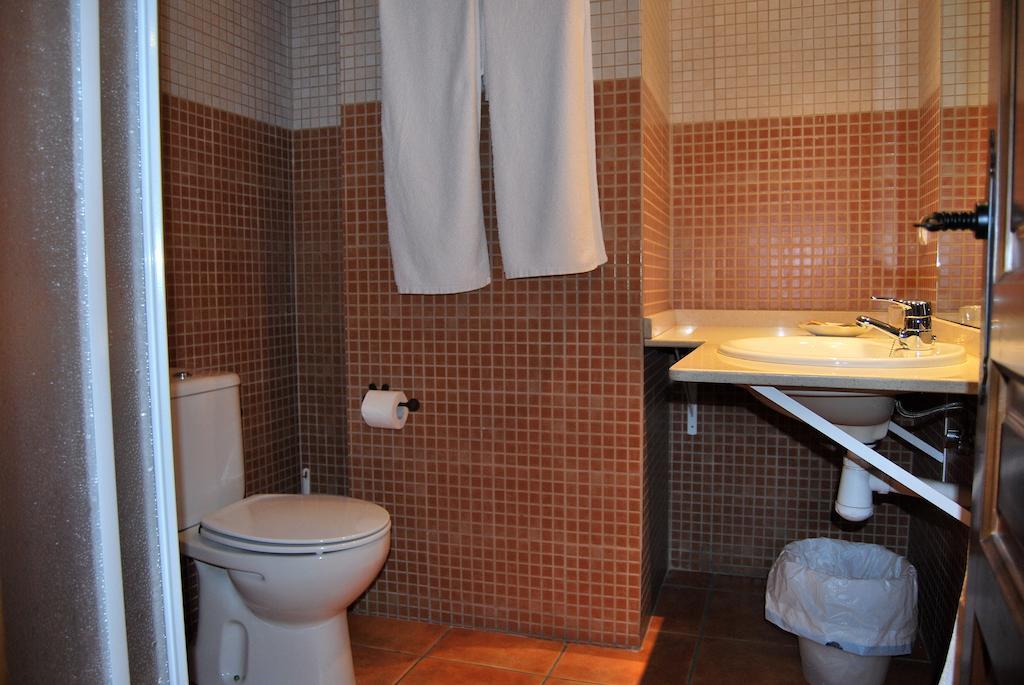 Hotel La Piedra Del Mediodia Cirat Pokoj fotografie