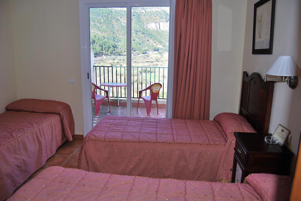 Hotel La Piedra Del Mediodia Cirat Pokoj fotografie