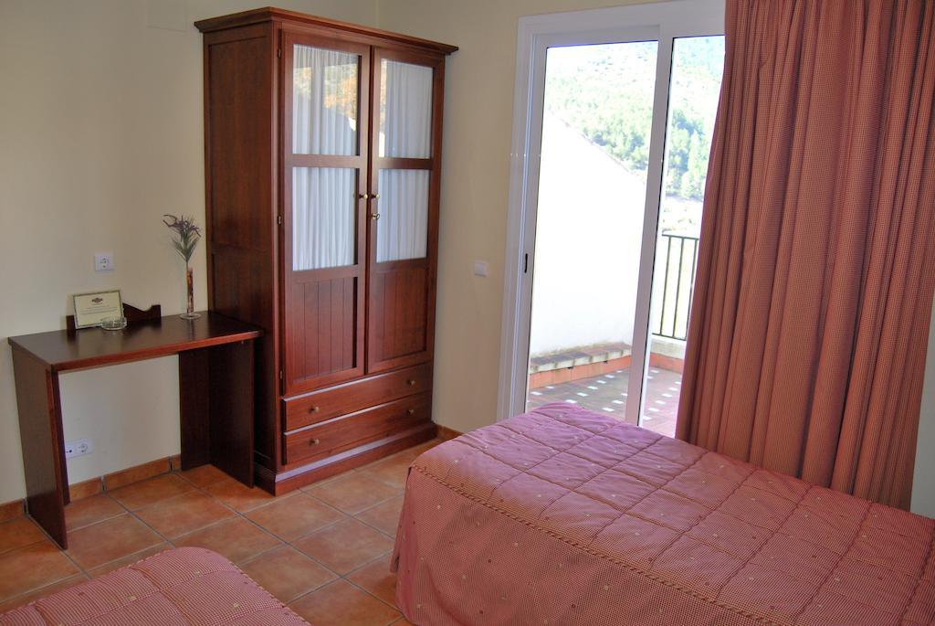 Hotel La Piedra Del Mediodia Cirat Pokoj fotografie