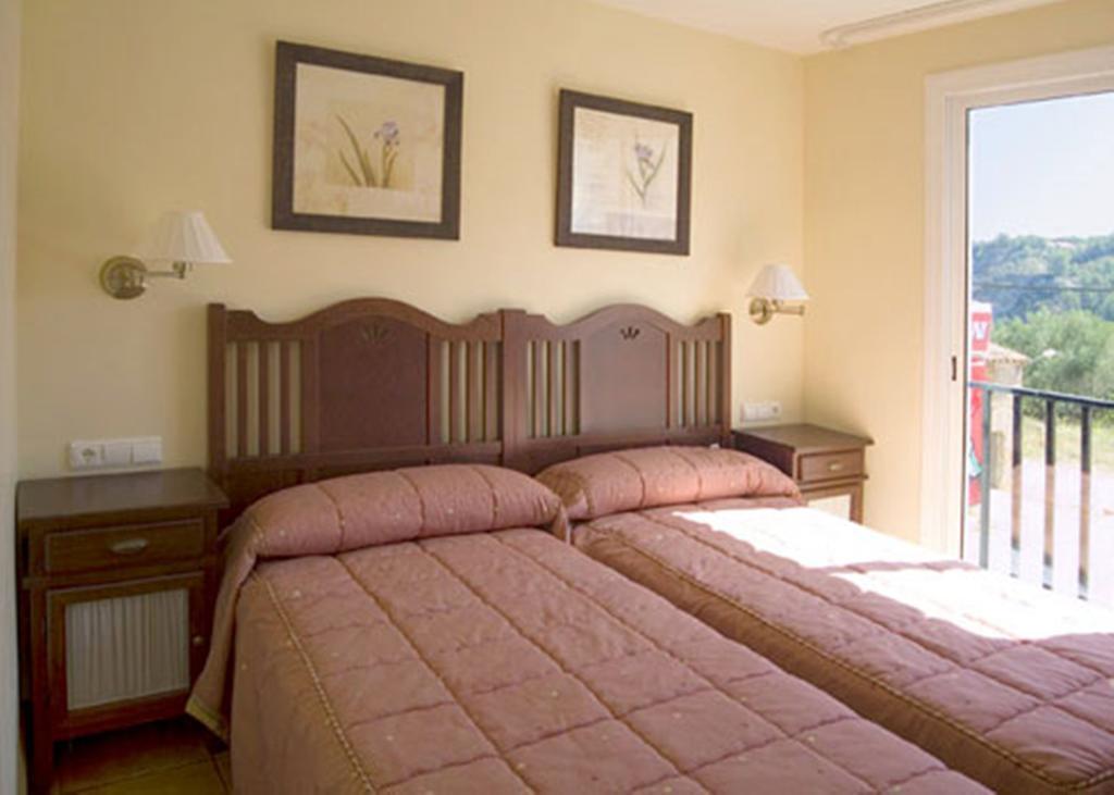 Hotel La Piedra Del Mediodia Cirat Pokoj fotografie